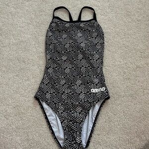 arena light drop back kikko swim suit size 28
